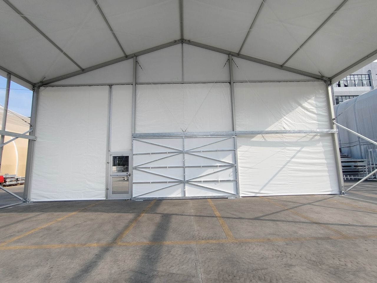 Carpa industrial Alaska en operación